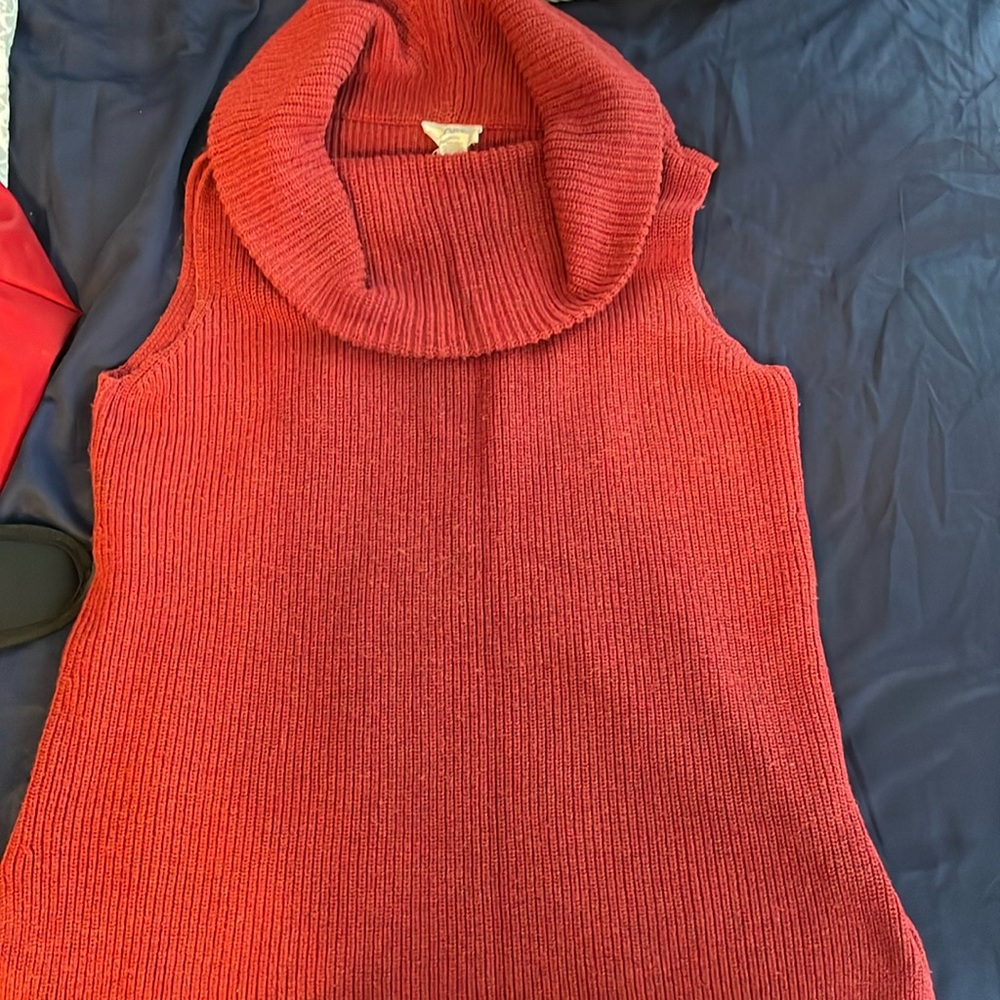 Women’s Cowel neck sweater tank top